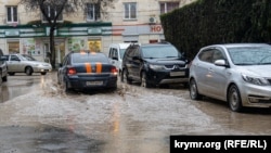 Непогода в Симферополе, архивное фото